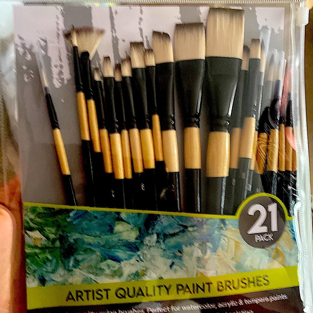 Artist quality paint brushes